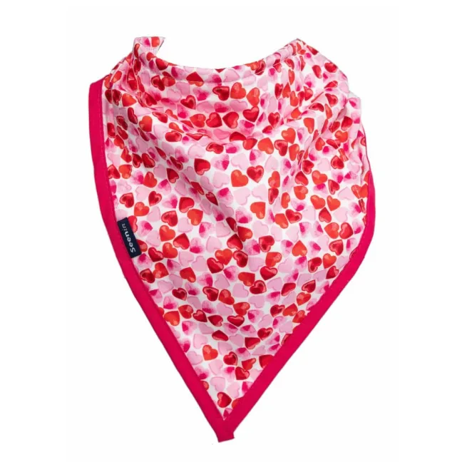 Print kerchief in pink hearts design