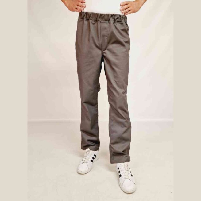 Man wearing rip resistance trousers in grey - front